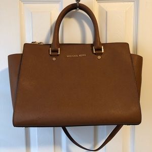 Michael Kors Selma Bag